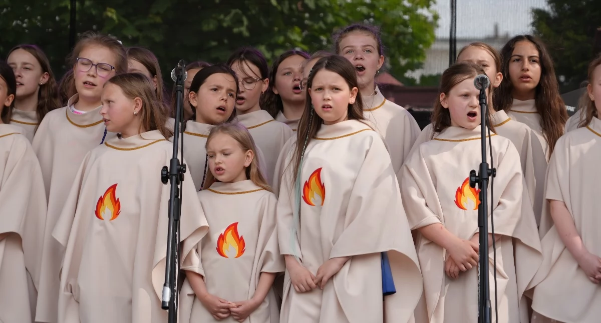 Odpustowy Piknik Rodzinny w parafii pw. Ducha Świętego w Zambrowie [FOTO+VIDEO]