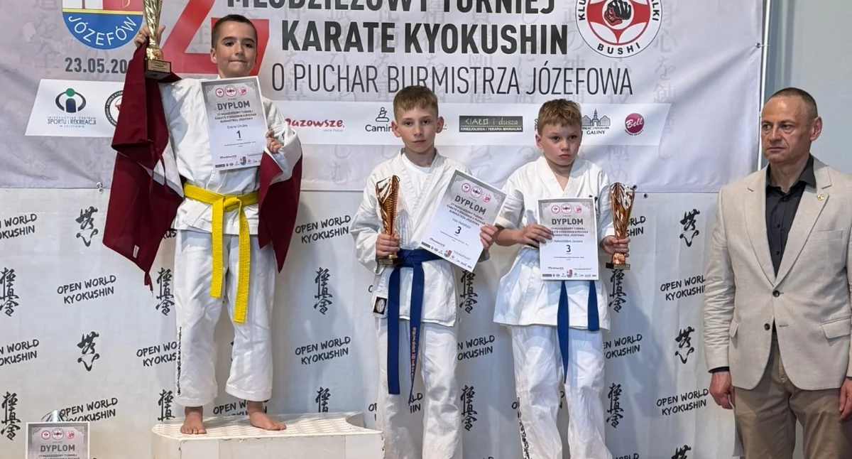 Zawodnicy Mazowiecko-Podlaskiego Klubu Karate wywalczyli medale w Józefowie [FOTO]
