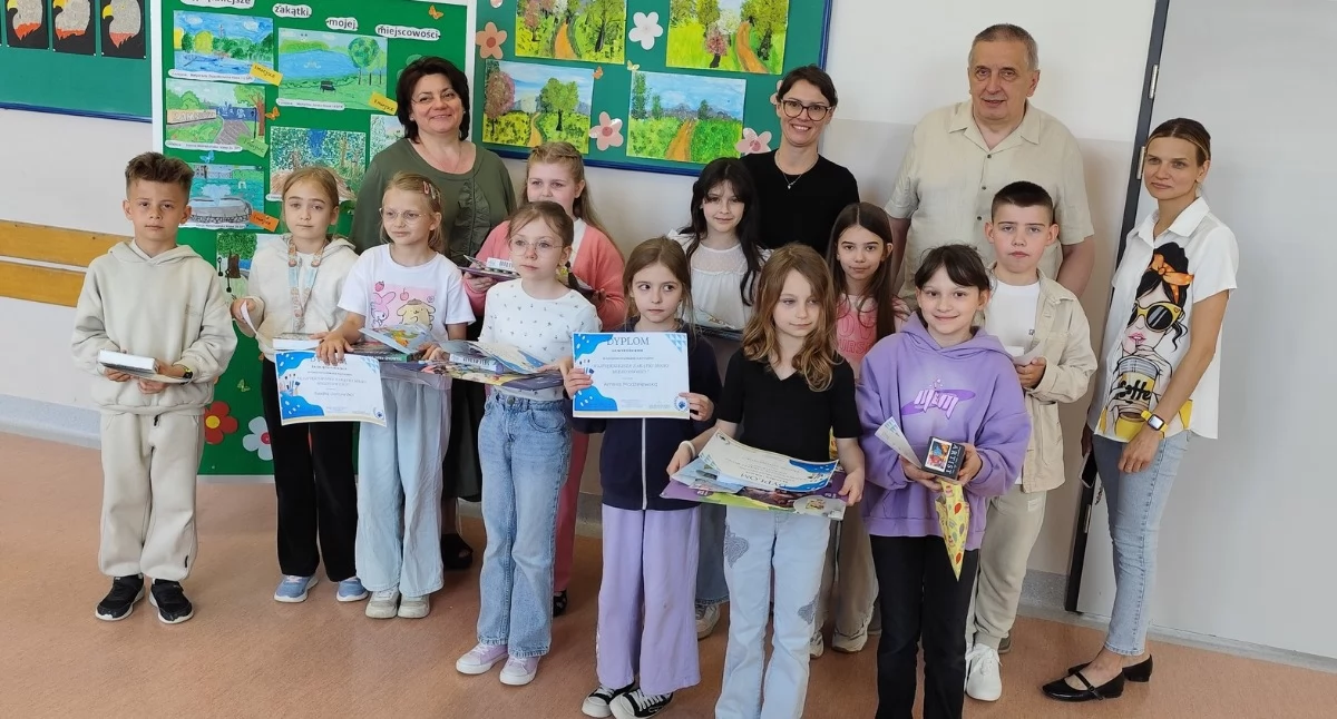 Młodzi artyści przedstawili uroki regionu. Rozdano nagrody w konkursie plastycznym „Najpiękniejsze zakątki mojej miejscowości” [FOTO]