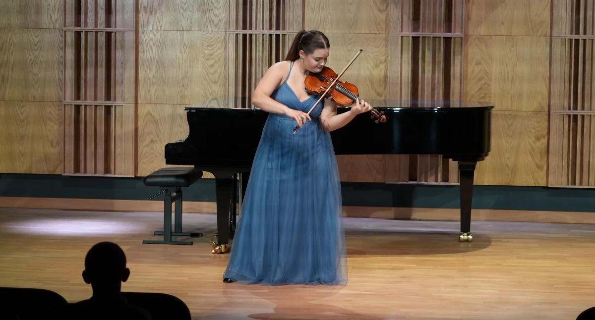 Koncert skrzypcowy w wykonaniu Natalii Wojciechowskiej i Małgorzaty Pasierbskiej [FOTO+VIDEO]