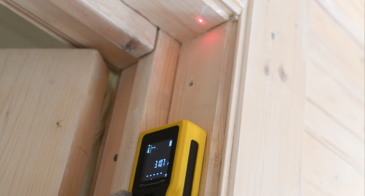 Jak dokładnie wymierzyć pokój przed zakupem mebli i dlaczego dalmierz laserowy to ułatwia?