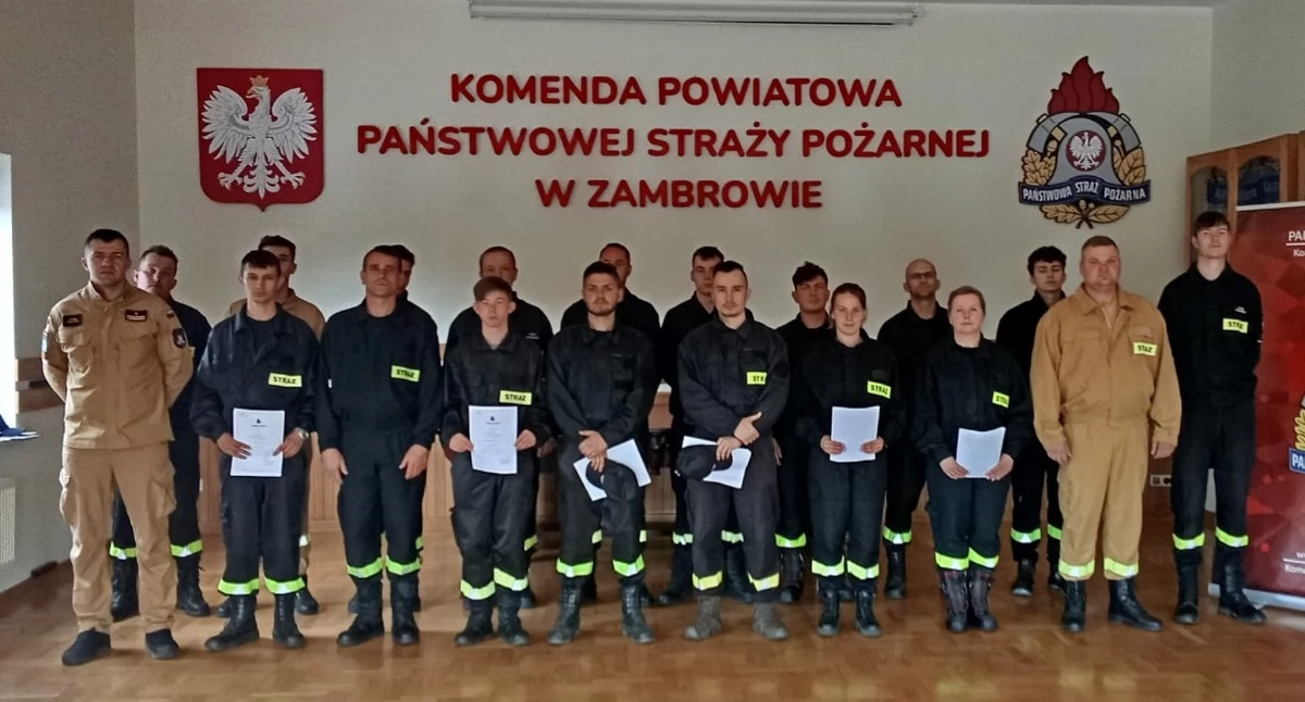 Ochotnicy zdali egzamin w komendzie. Powiat zambrowski ma 19 nowych ratowników