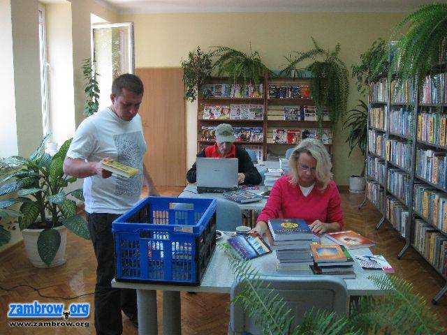 Biblioteka wzbogaciła się o 137 nowych książek