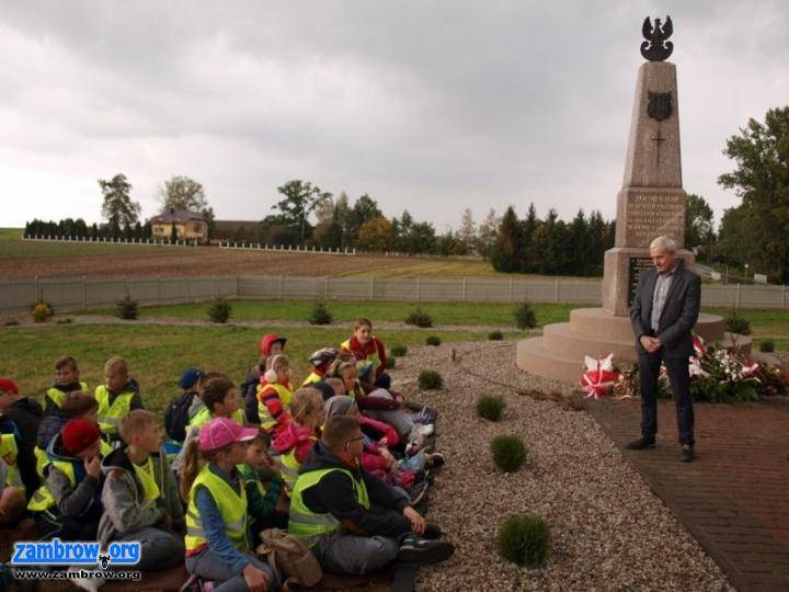 Piękna lekcja historii pod pomnikiem w Łętownicy