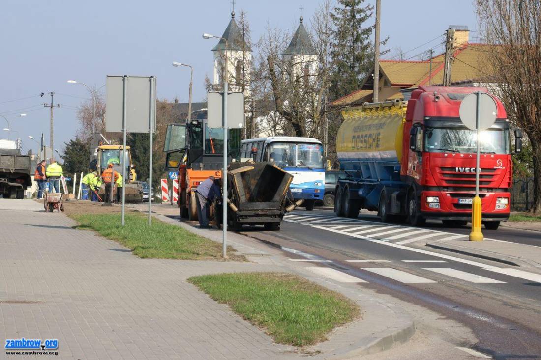 Ruch wahadłowy na Mazowieckiej. Trwają prace drogowe