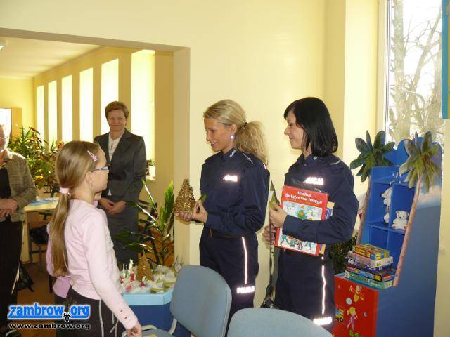 Policja czyta Dzieciom