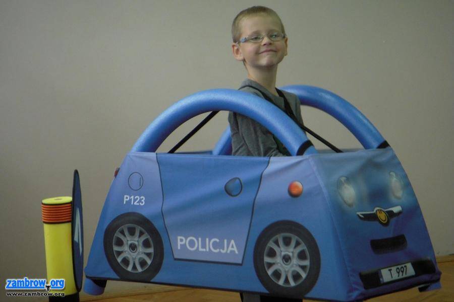 Bezpiecznie do szkoły z zambrowskimi policjantami
