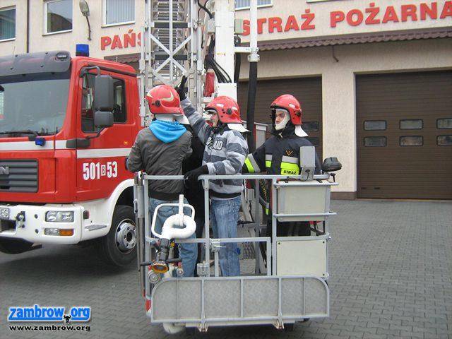 Uczniowie ZSA z wizytą u strażaków