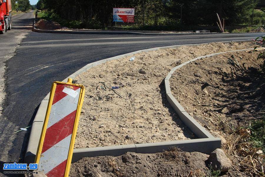 Trwają prace przy przebudowie drogi gminnej [foto]