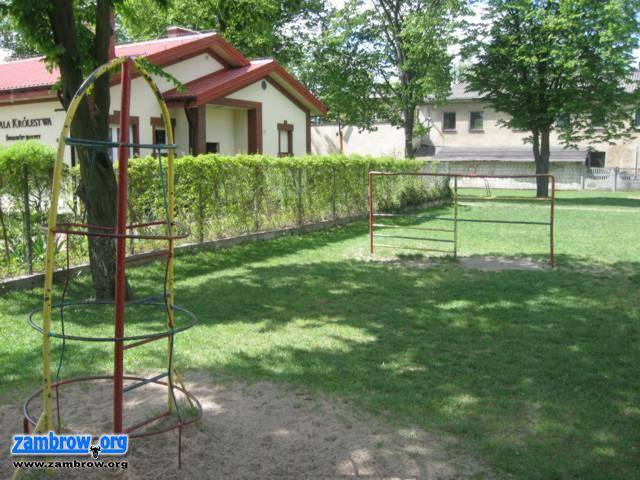 Będą pracownie językowe i nowe place zabaw