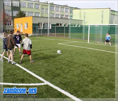 Harmonogram otwarcia pływalni i „Orlików” w majowy weekend