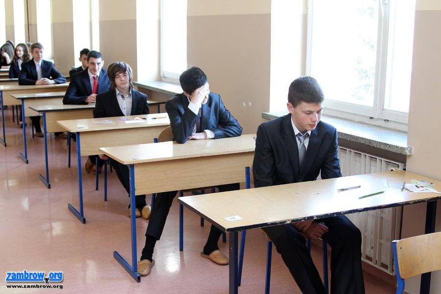 Gimnazjaliści napisali testy z matematyki i nauk przyrodniczych [arkusze]