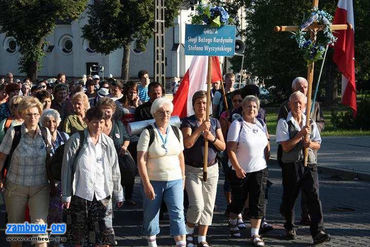 Wczoraj z Zambrowa na Jasną Górę wyruszyła XXVIII Piesza Pielgrzymka [foto + video]