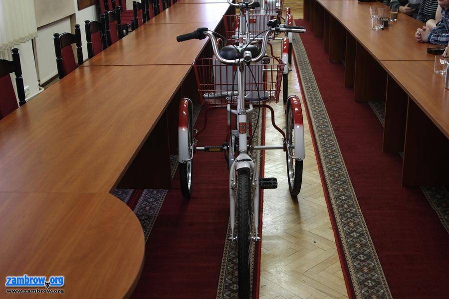 Niepełnosprawna młodzież otrzymała rowery rehabilitacyjne