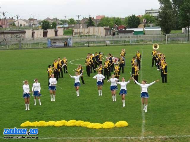 Miejska Młodzieżowa Orkiestra Dęta wystąpiła z koncertem na stadionie