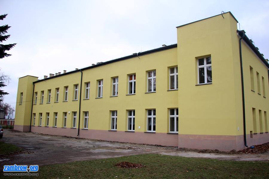Budynek POW ocieplony. Czas na kolejny etap prac 
