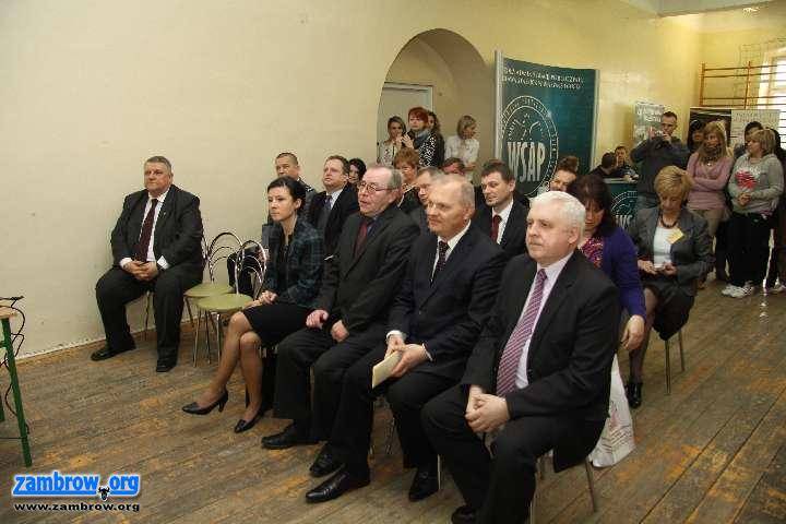 W ZS1 trwają targi edukacyjne i giełda pracy