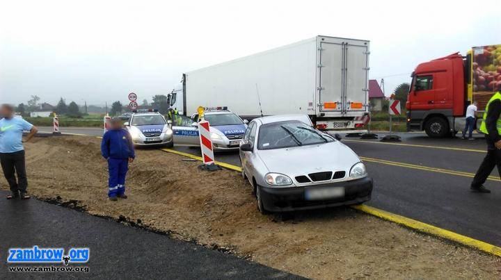 Kolizja ciężarówki i osobówki na DK8 [foto]