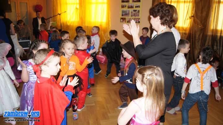 Jest karnawał, w karnawale wszyscy urządzają bale… 