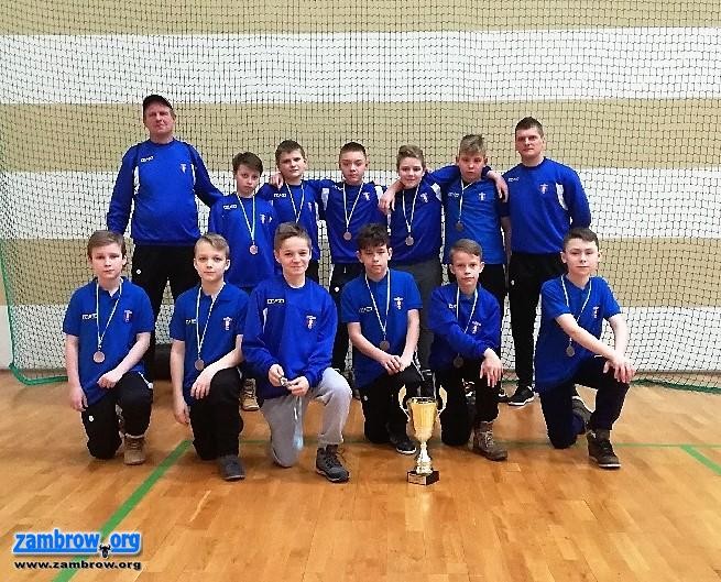 Sukces młodych piłkarzy Olimpii Zambrów w Ostrowi Mazowieckiej