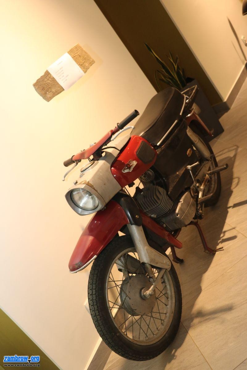 Stare motocykle wjechały do RIH [foto]