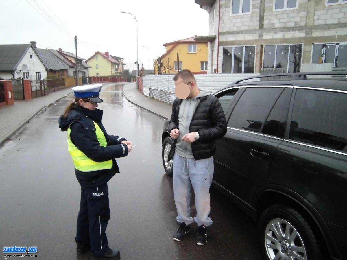 Zapachowa choinka od zambrowskich policjantów