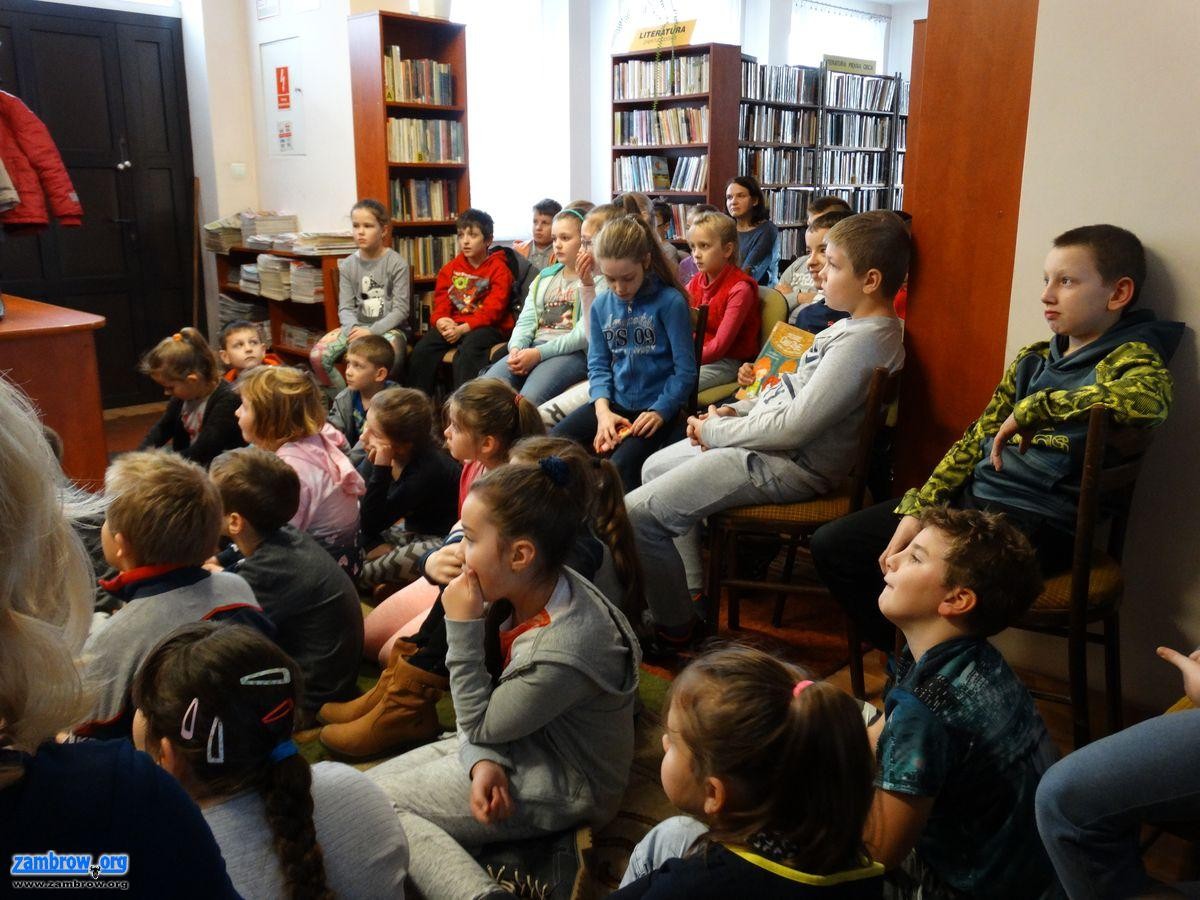 Agnieszka Frączek była gościem Biblioteki Gminnej w Szumowie