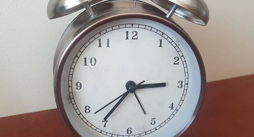 Zmiana czasu na letni. Tej nocy będziemy spać krócej