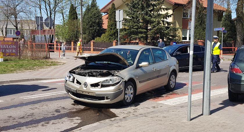 Nie ustąpił pierwszeństwa na skrzyżowaniu. Jedna osoba w szpitalu [foto]