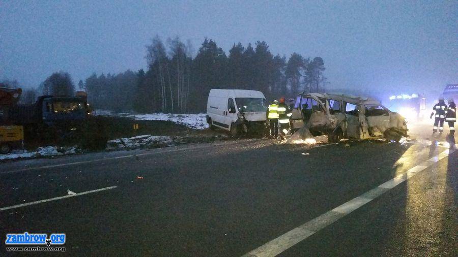 Zderzenie dwóch busów i ciężarówki na DK8