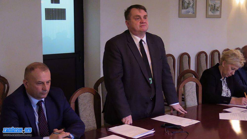 Większość radnych Gminy Zambrów za dofinansowaniem zakupu pojazdu dla OSP w Starym Laskowcu [retrans