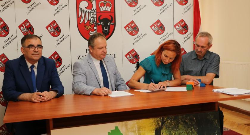 Umowy na organizację imprez sportowych i kulturalnych podpisane [foto]