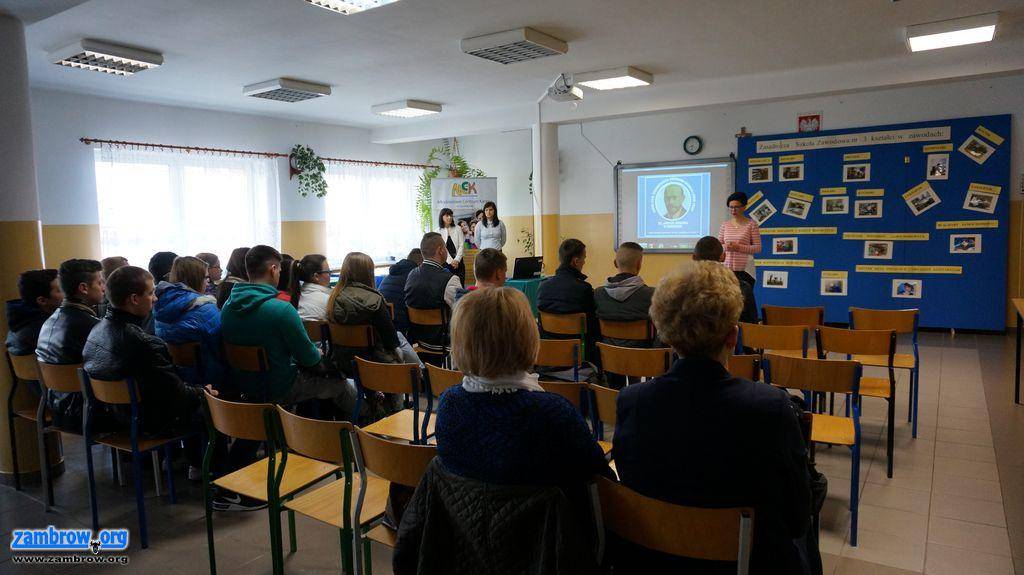 Gimnazjaliści odwiedzili „Miasteczko zawodów”
