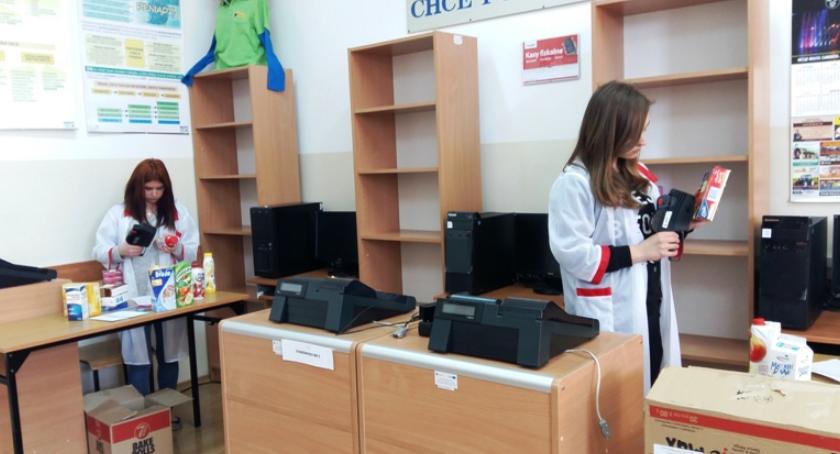 Próbny egzamin handlowców z ZSA