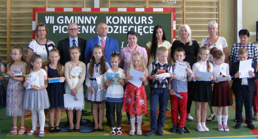 Mali soliści zaśpiewali w Osowcu [foto]