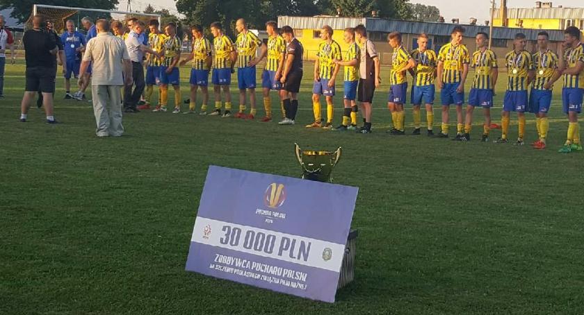 Dramatyczny mecz Olimpii w finale Okręgowego Pucharu Polski [foto]