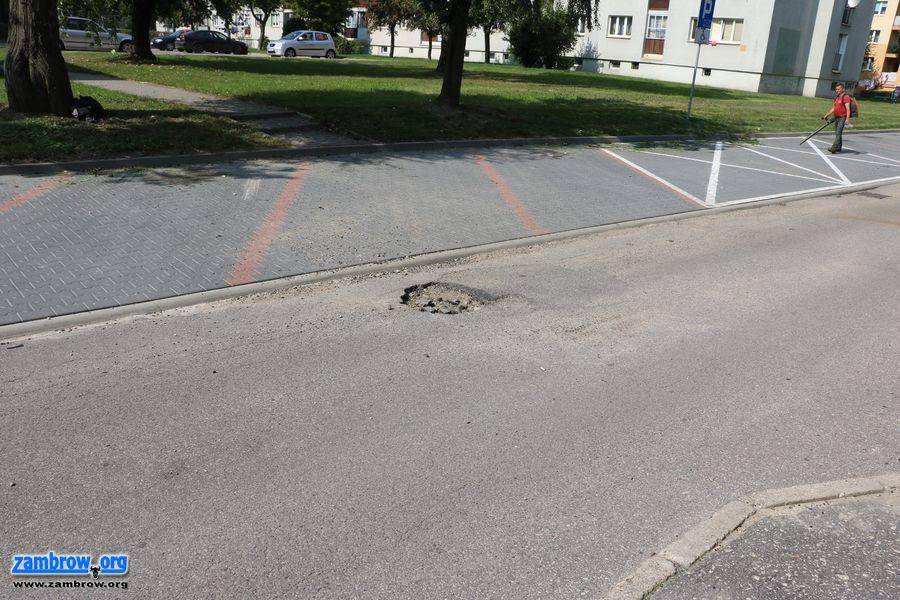 Uwaga dziura! [foto]