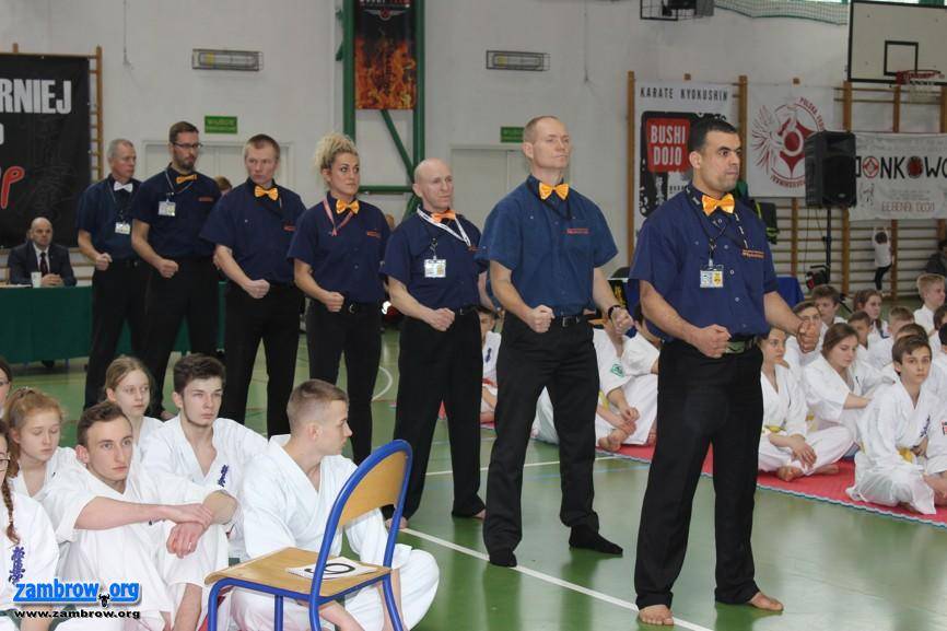 Sukces zambrowskich karateków w Piasecznie 