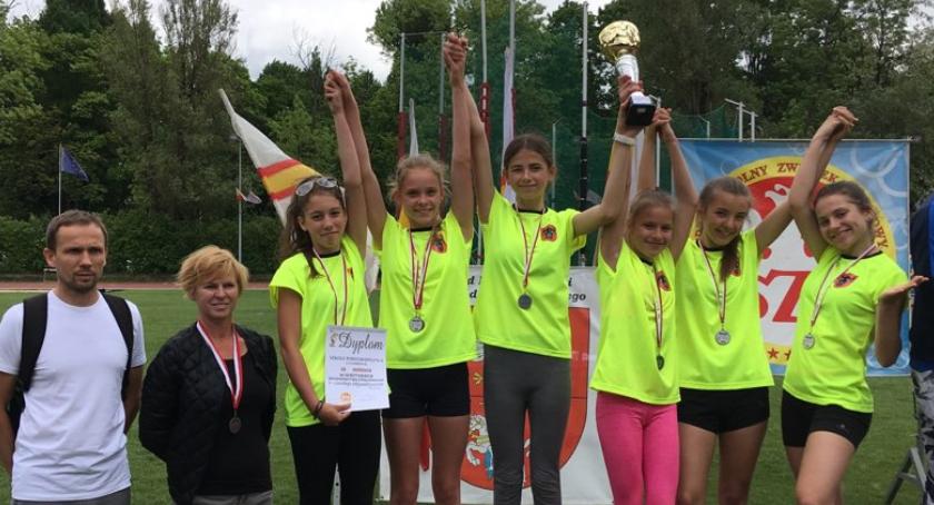 Dziewczęta z „Czwórki” wicemistrzyniami województwa w Czwórboju Lekkoatletycznym