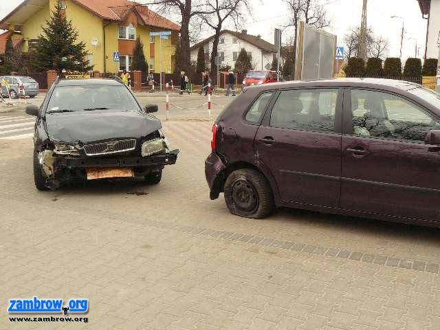 Zderzenie dwóch aut na Podedwornego