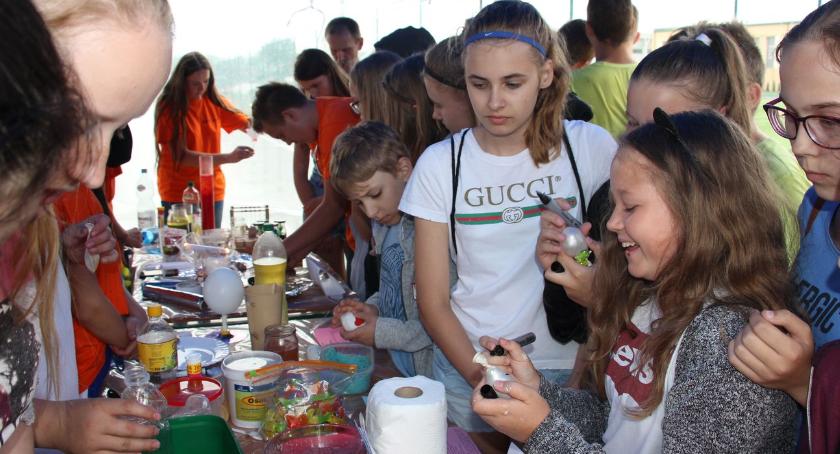 Spora dawka nauki podana przez Młodych Odkrywców podczas V Festiwalu Nauki KMO [foto+video]