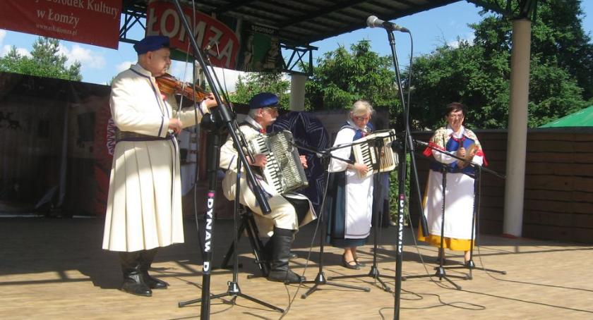 Sukces zambrowskich grup folklorystycznych w Nowogrodzie