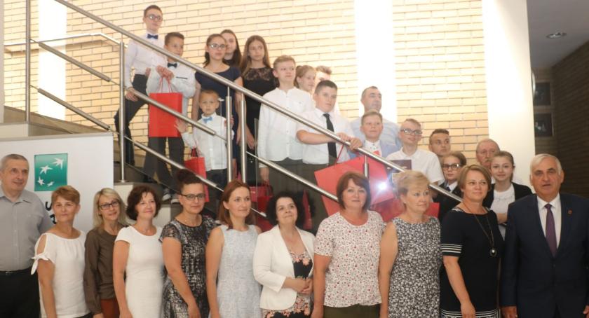 Burmistrz pogratulował laureatom wojewódzkich konkursów przedmiotowych [foto]