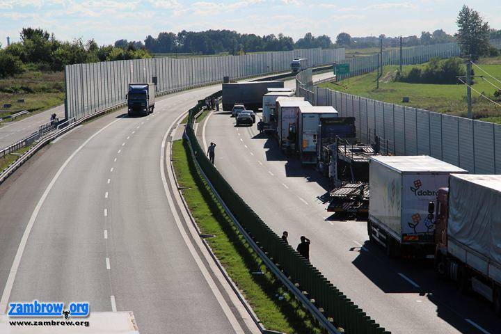 Przez niemal 2 godziny zablokowana była obwodnica Zambrowa 