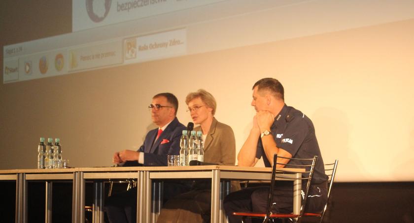 Przemoc w rodzinie tematem debaty społecznej [foto]