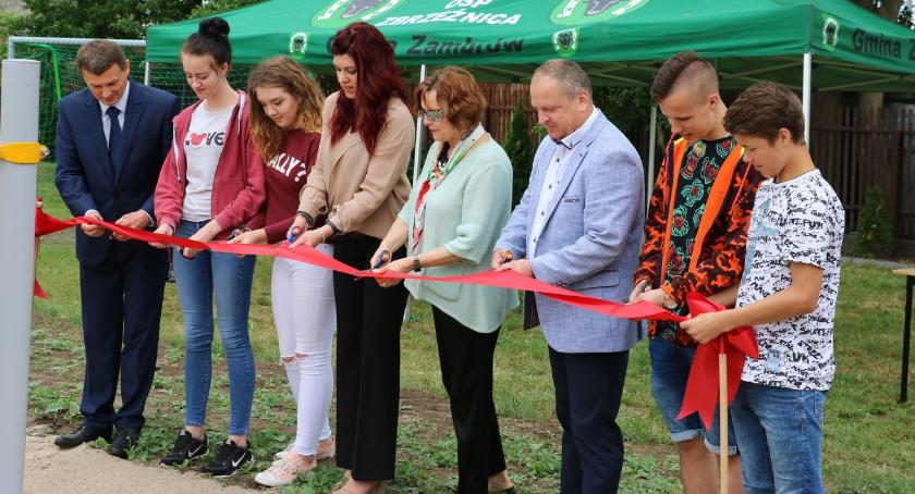 Zambrowski dom dziecka otrzymał plac zabaw od amerykańskiej fundacji [foto+video]