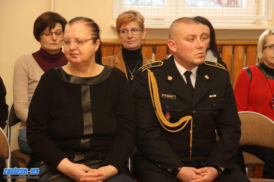 Przyszli policjanci i strażacy z „Siwej” złożyli ślubowanie [foto]