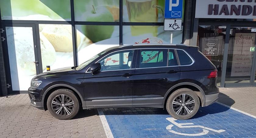 Parkuj z głową! Zobacz jak inni zajmują „twoje” miejsce [foto]