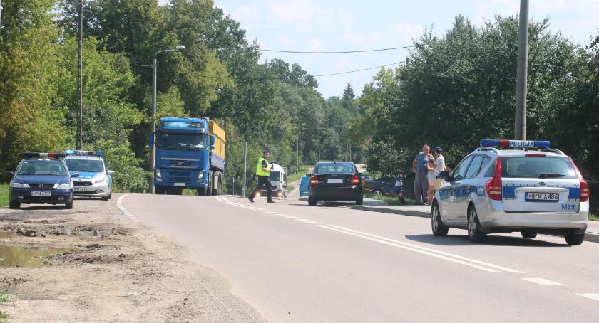 Potrącenie rowerzysty na Łomżyńskiej. Dziecko przetransportowano helikopterem do szpitala [foto]