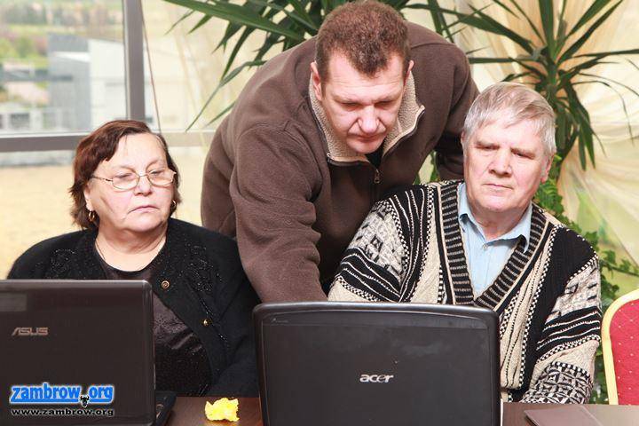 W Zambrowie ruszyły szkolenia komputerowe dla osób 50+ [foto]
